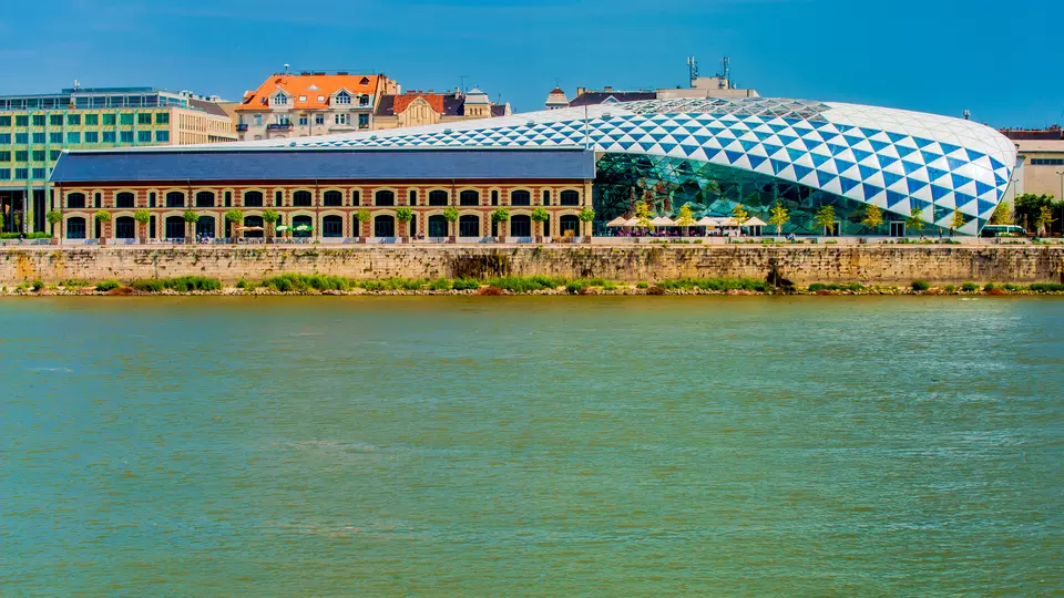 BÁLNA, BUDAPEST 5